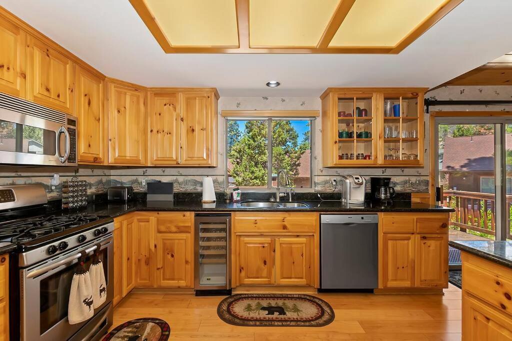 Вилла Teakwood - 3-Br Spa, Fire Pit, Quiet, Ac, Centrally Located Биг Бэар Лейк Экстерьер фото