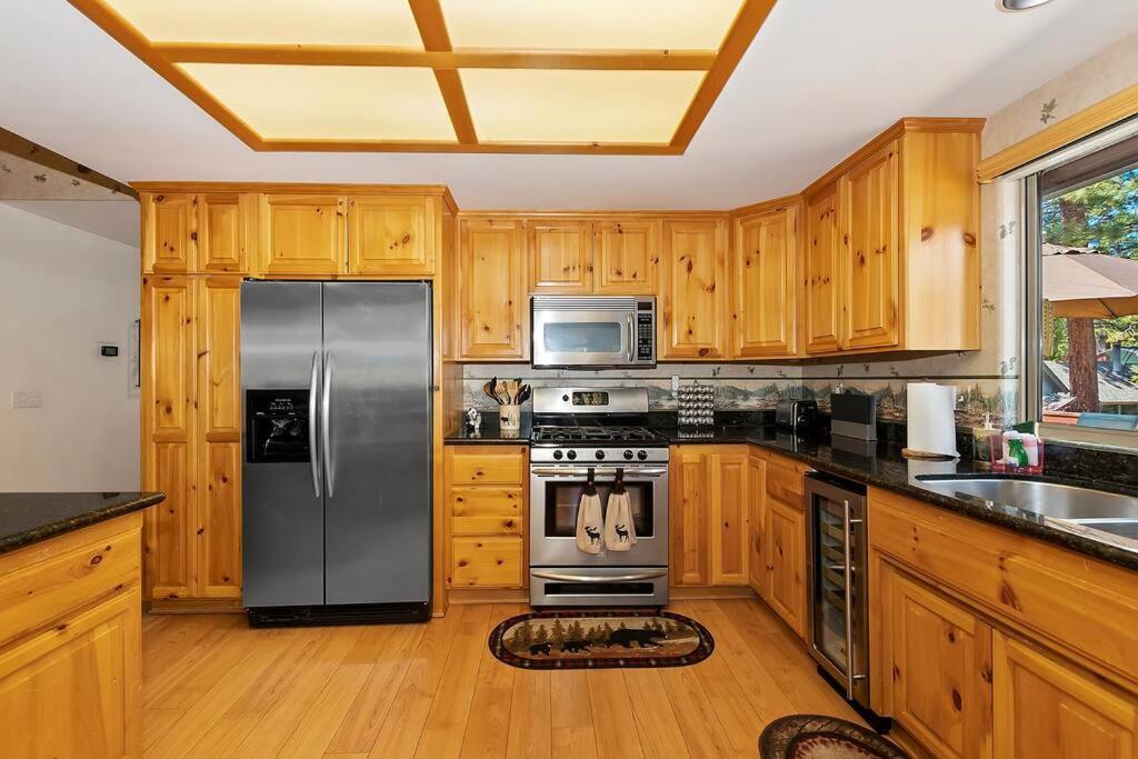 Вилла Teakwood - 3-Br Spa, Fire Pit, Quiet, Ac, Centrally Located Биг Бэар Лейк Экстерьер фото